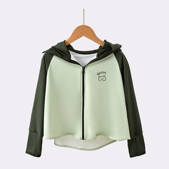Damen leichte Sportjacke mit Kapuze und dezentem Motiv R&B