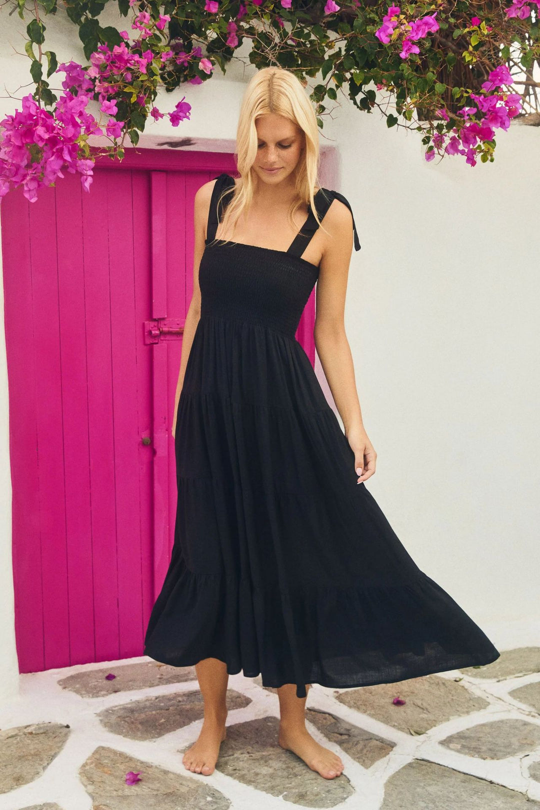 Damen Maxikleid mit verspielten Trägern und frischem Blumenmuster R&B
