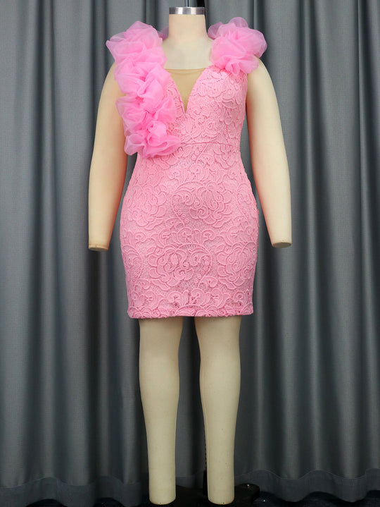 Damen Minimal Kleid mit luxuriöser Spitzenstickerei und Rüschen R&B