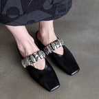 Damen Stiefelette mit glamourös dekoriertem Riemen