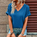 Damen V-Ausschnitt T-Shirt mit abgerollten Ärmeln und modischen Knopfdetails R&B