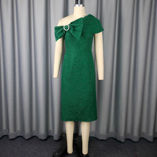 Damen elegantes Etuikleid mit schicker Rüschenapplikation R&B