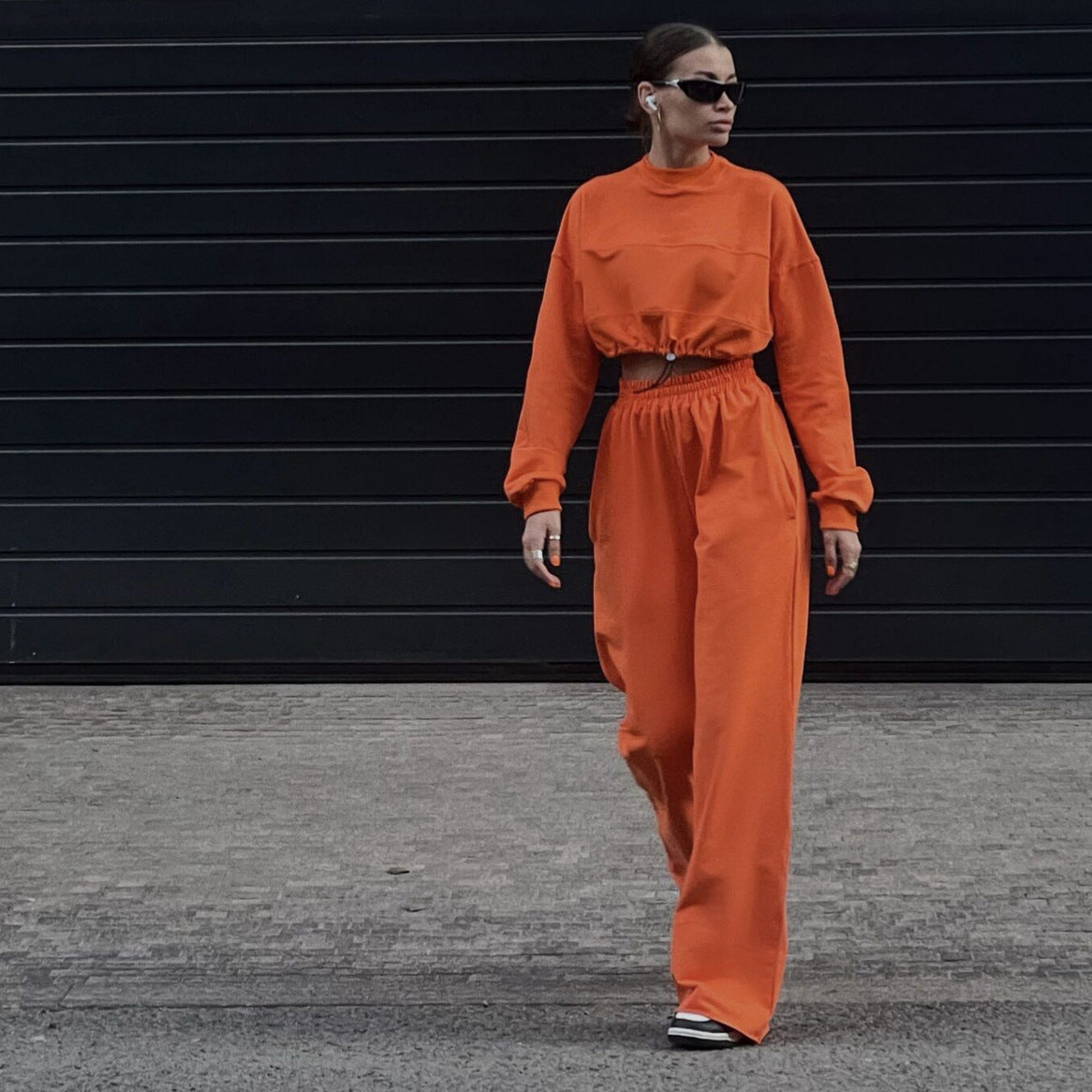 Damen trendiges Cropped Sweatshirt und weite Hose Set
