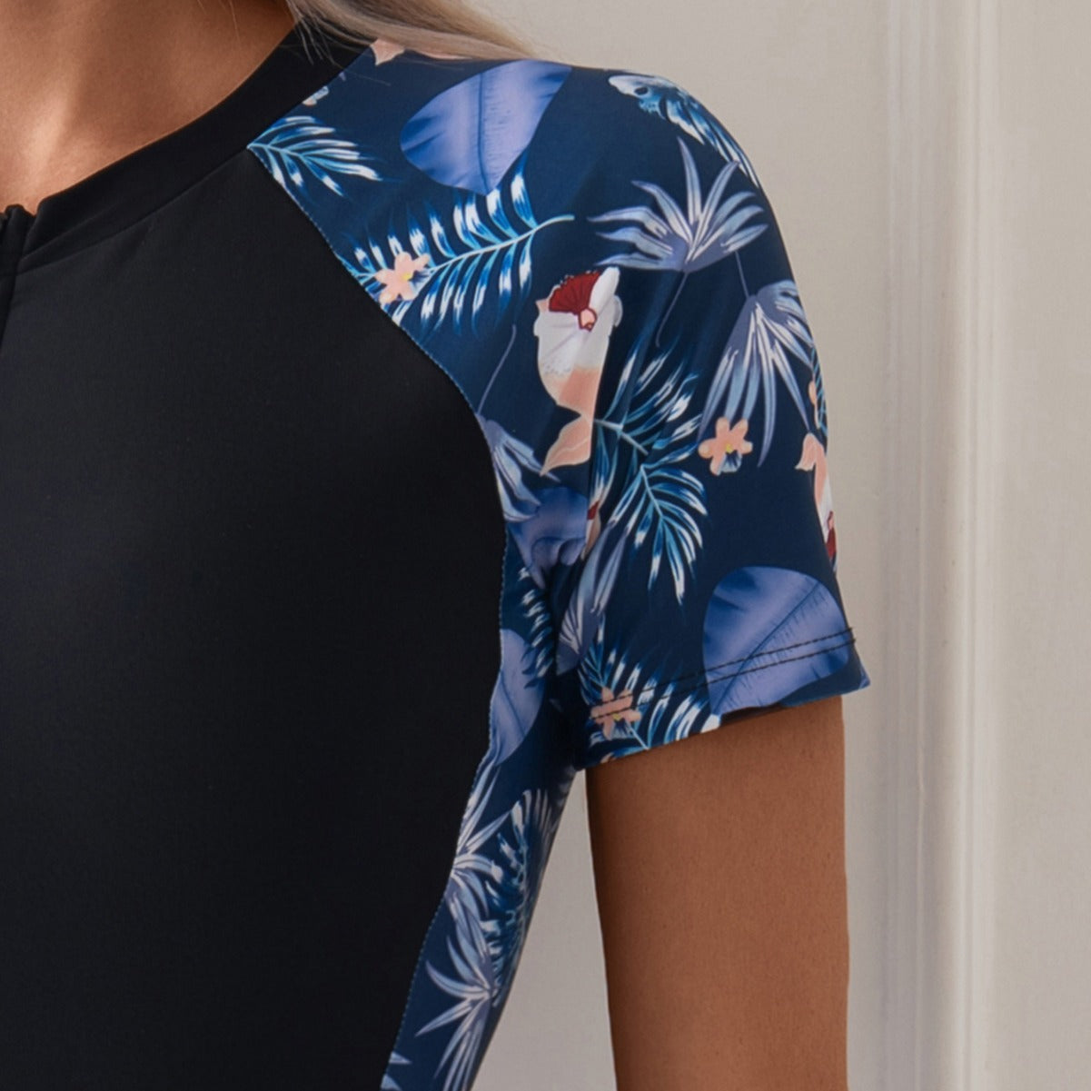 Damen Halblanger Schwimmanzug R&B