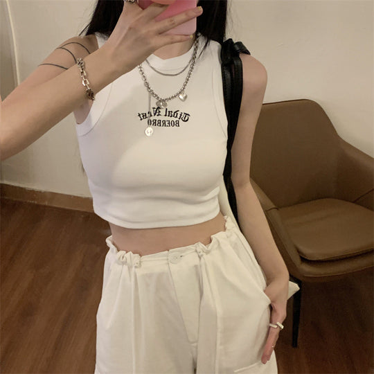 Damen-Crop-Top mit hohem Kragen und dezentem Schriftzug R&B