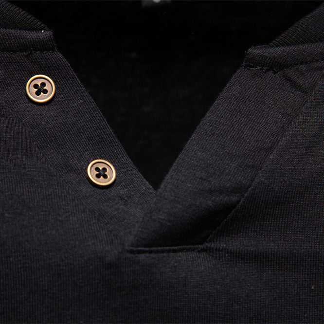 Herren Langarmshirt mit Henley-Kragen und praktischem Knopfdetail