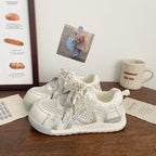 Damen Sportliche Sneakers mit atmungsaktivem Obermaterial und innovativen Schnürdetails R&B