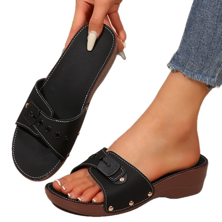 Damen nan Schlupf-Pantolette mit gepolstertem Komfortfußbett, dekorativer Schnalle und leichter Keilsohle R&B