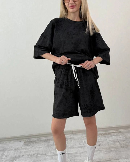 Damen elegantes Freizeit-Set aus locker sitzendem T-Shirt und kurzen Pants R&B