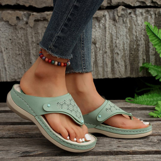 Damen Komfortable Zehentrenner-Sandalen mit feinem Lochmuster und ergonomischem Fußbett R&B