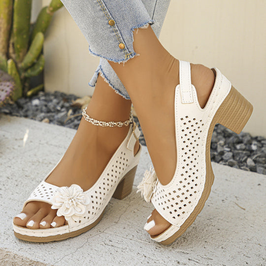 Damen modische Sling-Sandalen mit dekorativem Blumenapplikation R&B