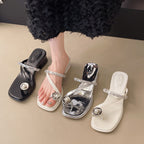 Damen Glamouröse Metallic-Sandalen mit funkelnden Strassdetails und praktischem Blockabsatz EB