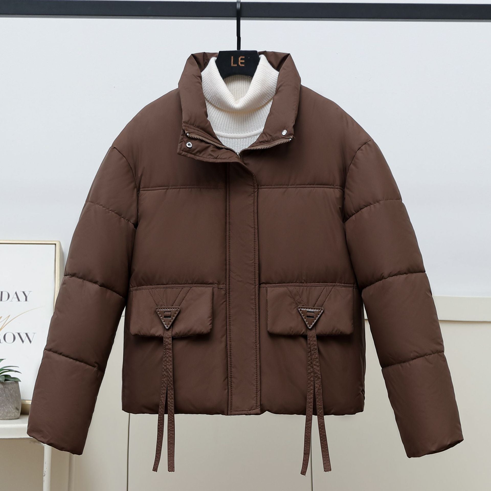 Damen gesteppte Übergangsjacke mit hohem Kragen und modernen praktischen Taschen R&B
