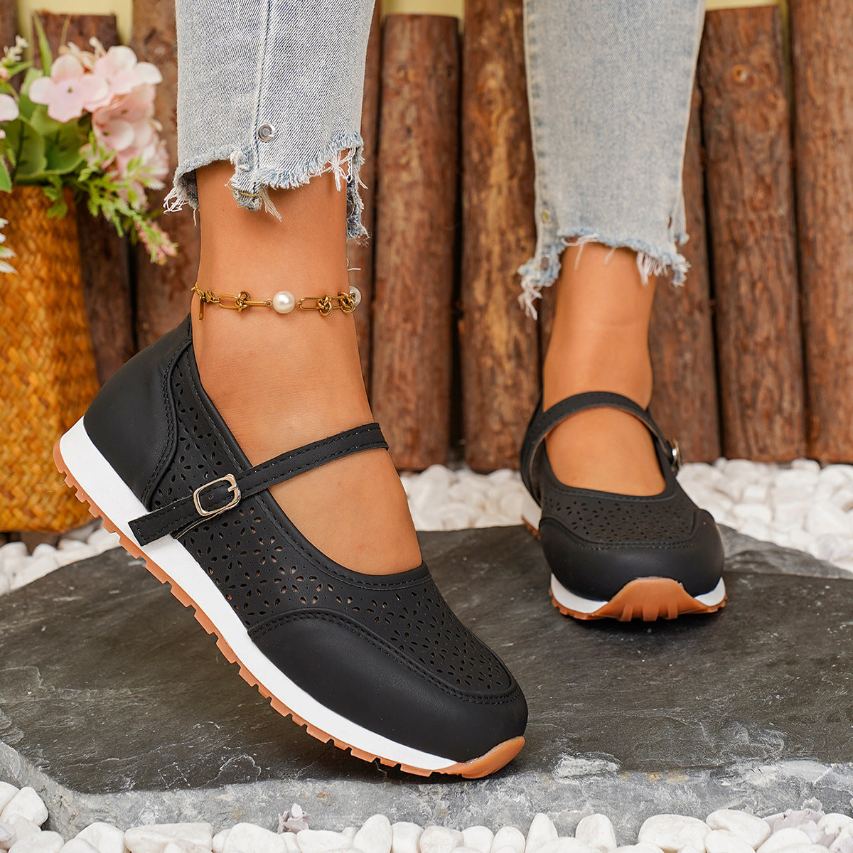 Damen Atmungsaktive Ballerinas mit elegantem Lochmuster und verstellbarem Riemen R&B