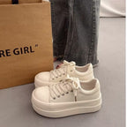 Damen Sneaker mit modischer Plateau-Sohle