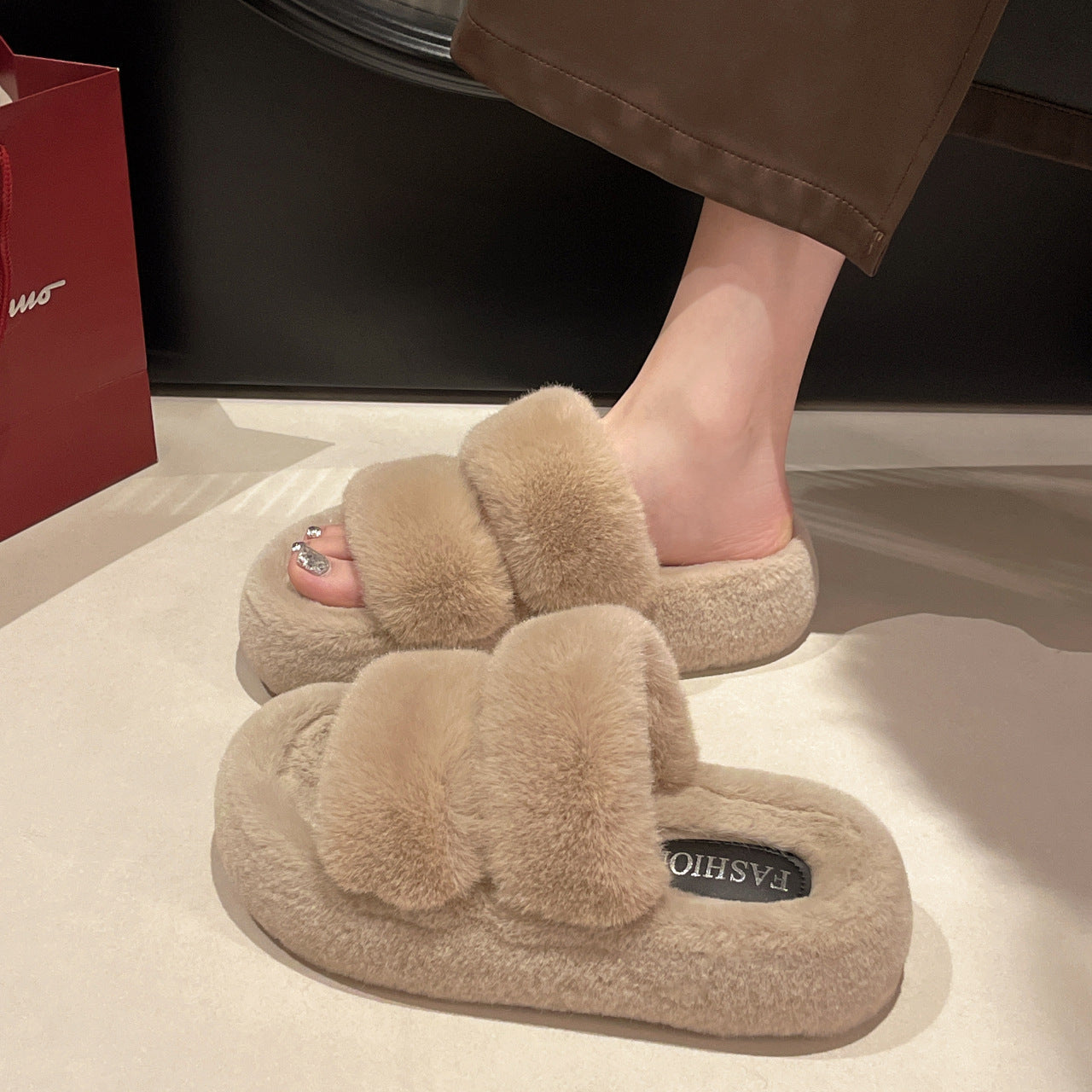 Damen Flauschige Hausschuhe mit doppeltem Riemen EB