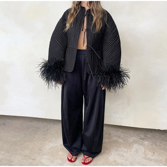 Damen trendige Steppjacke mit voluminösen Federn R&B