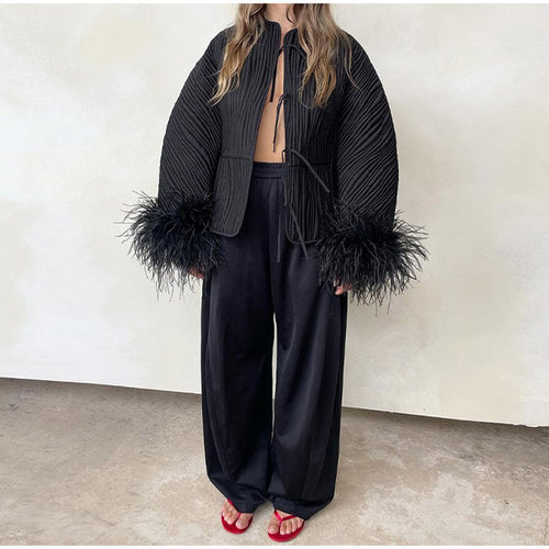 Damen trendige Steppjacke mit voluminösen Federn R&B