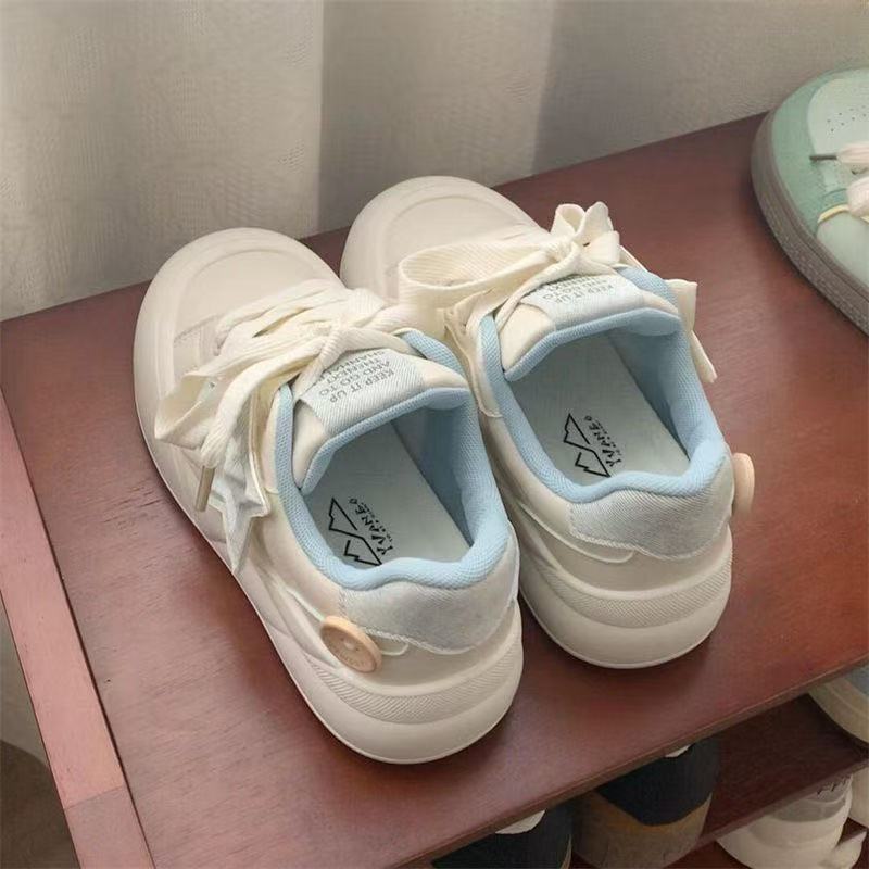 Damen Sneakers im sportlich-eleganten Design mit dekorativem Knopf und gepolsterter Innensohle R&B