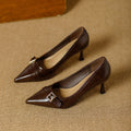 Damen elegante spitze Pumps mit modischem Schnallenakzent