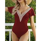 Damen Einteiler Badeanzug mit elegantem V-Ausschnitt und raffinierten Rüschendetails R&B