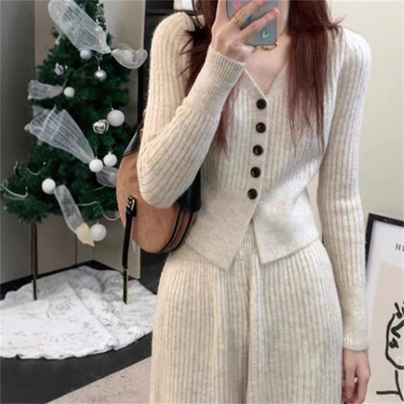 Damen Elegantes gestricktes Jumpsuit mit Knopfdetails und weitem Bein R&B