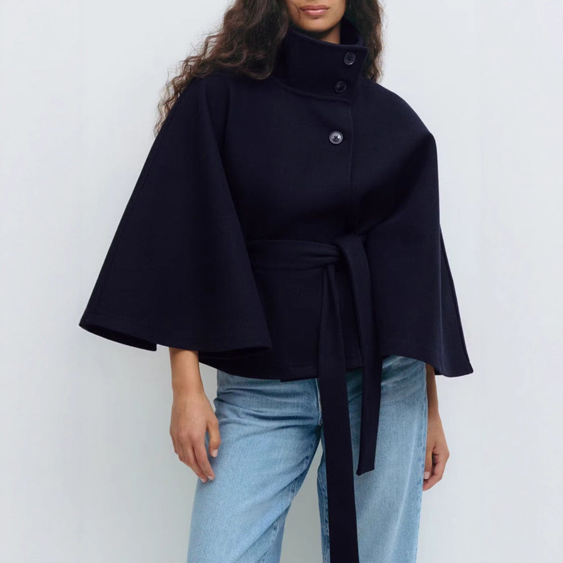 Damen Wickeljacke mit elegantem Stehkragen und weit geschnittenen Ärmeln