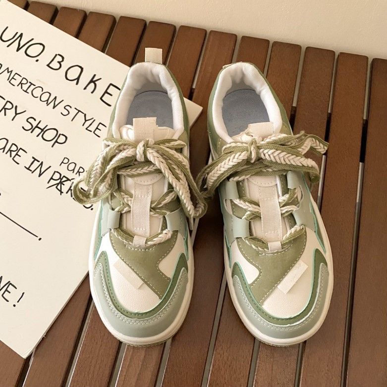 Damen Sportliche Plateau Sneakers mit einzigartigem Design und atmungsaktiver Oberflächenstruktur