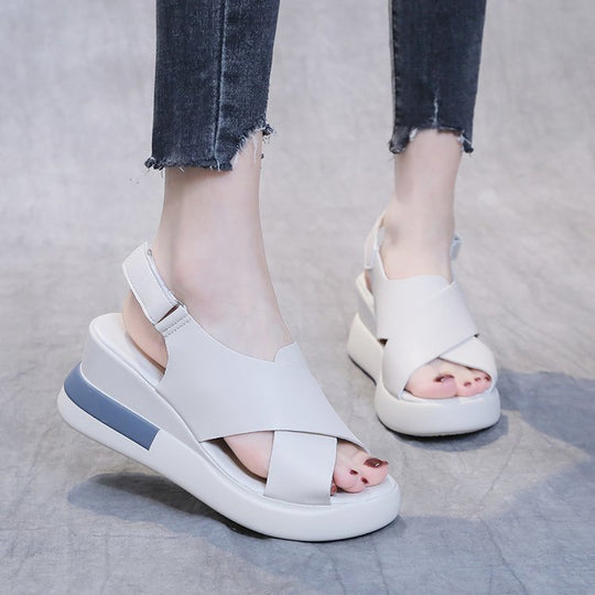 Damen Wedge-Sandalen mit elegantem Riemen und komfortabler Fußbettgestaltung R&B