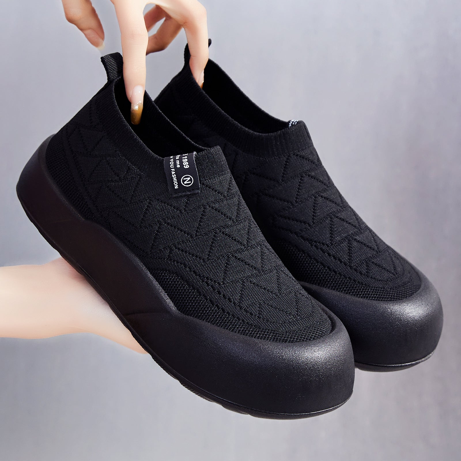 Damen Bequeme Slip-On Sportschuhe mit stoßdämpfendem Fußbett R&B