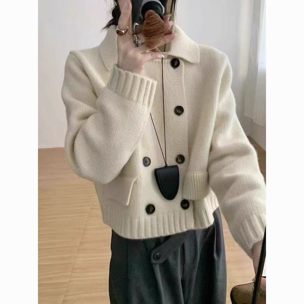 Damen Modischer Strickpullover mit doppelter Knopfleiste und Rundhalsausschnitt