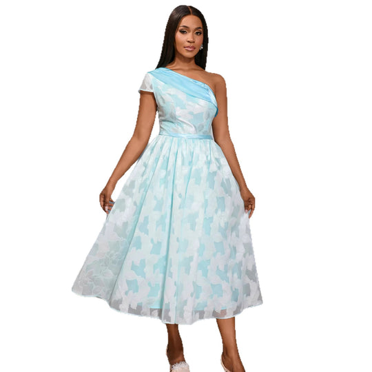 Damen Cocktailkleid mit asymmetrischem Design und floralen Akzenten R&B