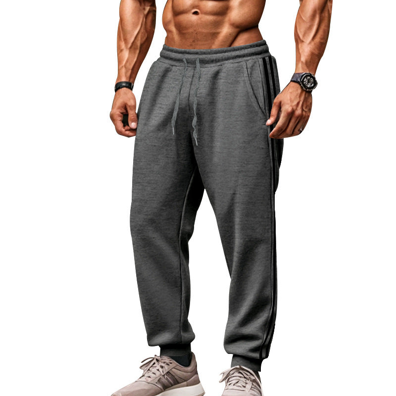 Herren Bequeme Sporthose mit kontrastierenden Seiteneinsätzen und elastischem Bund R&B
