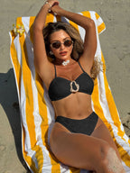 Damen Hochwertiger Bikini mit herausnehmbaren Polstern und elegantem Schnallen-Detail R&B