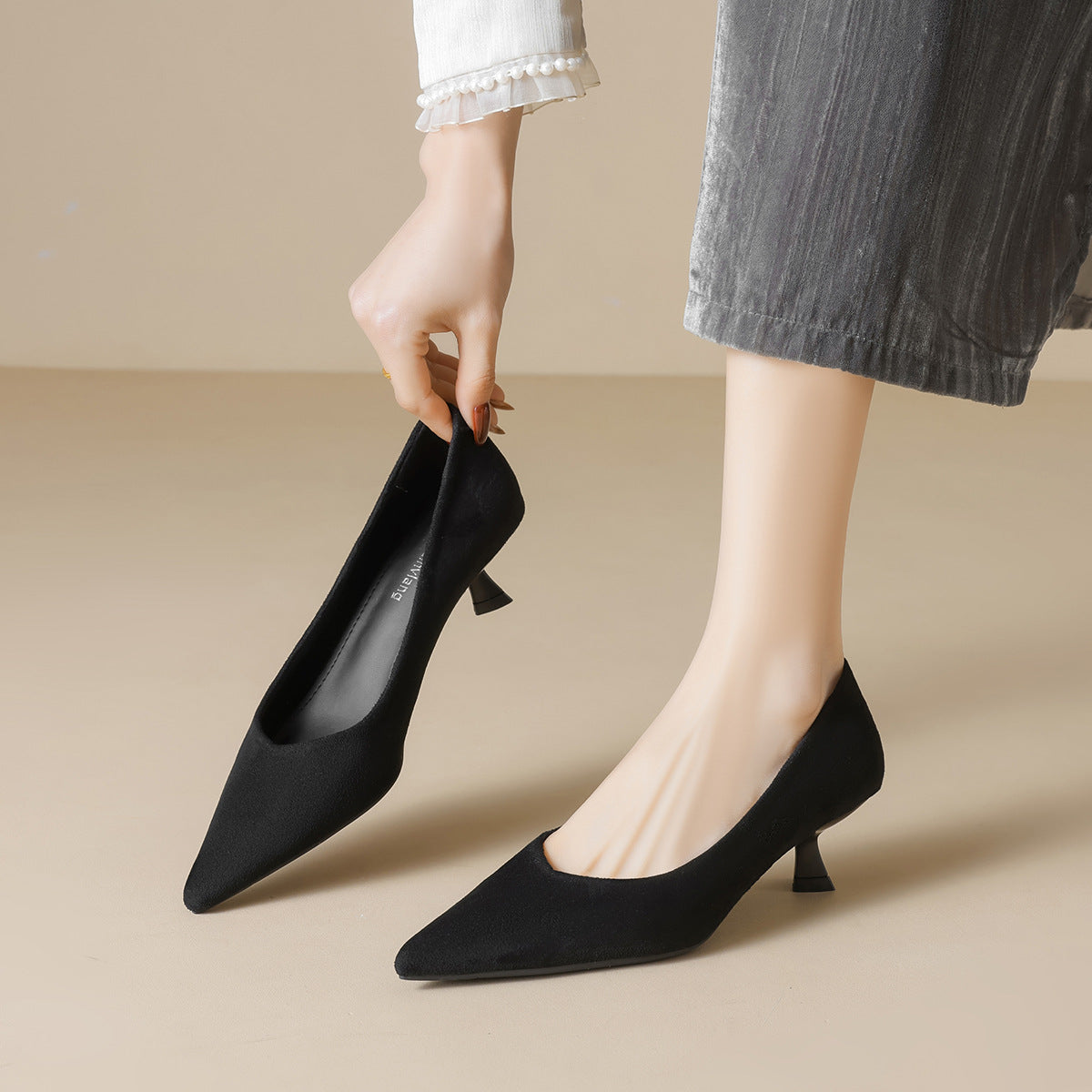 Damen elegante Pumps mit spitzem Zehenbereich und modischem Blockabsatz