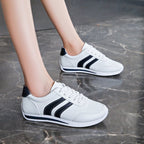 Damen Sportliche Sneakers mit atmungsaktivem Obermaterial und flexiblem Sohlenprofil R&B