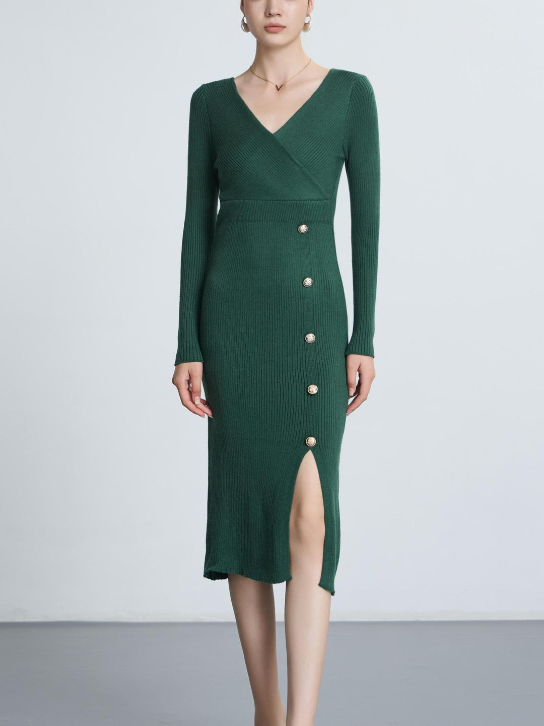 Damen Strickkleid mit Wickeloptik und Knopfdetails R&B