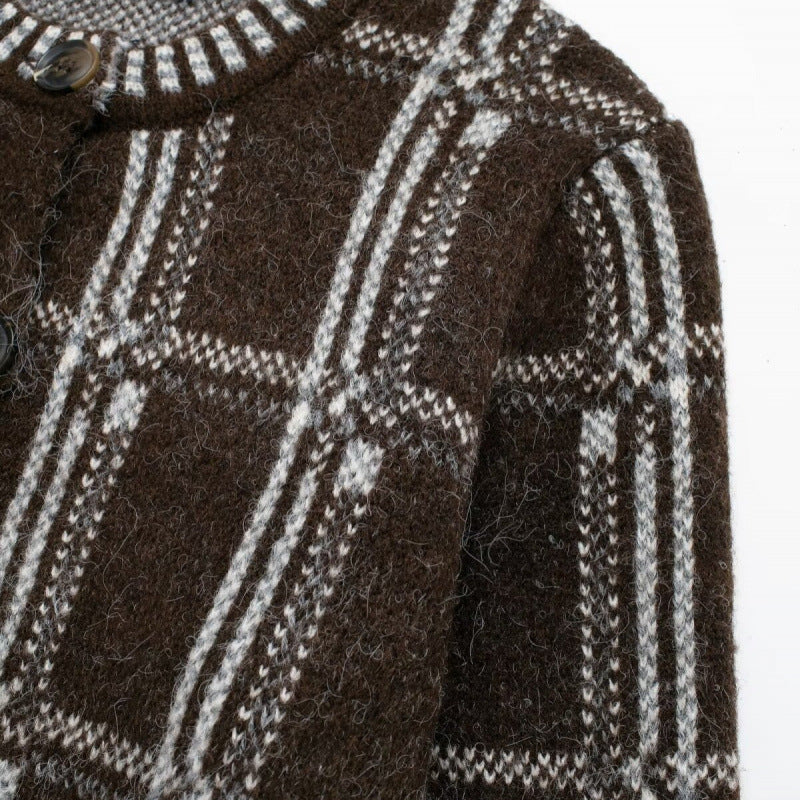 Damen Strickjacke mit modernem Karomuster und Knopfverschluss R&B