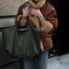 Damen Lässige und modische Teddyjacke mit großem Kragen und weich gefüttertem InnenlR&Ben R&B