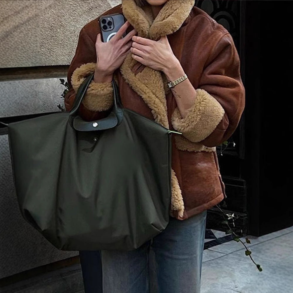 Damen Lässige und modische Teddyjacke mit großem Kragen und weich gefüttertem InnenlR&Ben R&B