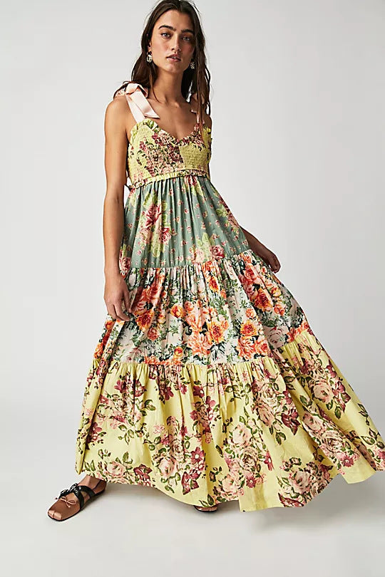 Damen Maxikleid mit floralen Mustern und voluminösem Rock R&B