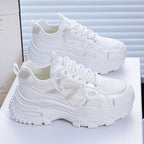 Damen Sportliche Sneakers mit modischem Metallic-Obermaterial R&B