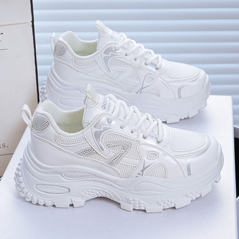 Damen Sportliche Sneakers mit modischem Metallic-Obermaterial R&B
