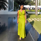 Damen Maxikleid mit tiefem Wasserfallausschnitt und figurumspielendem Schnitt R&B