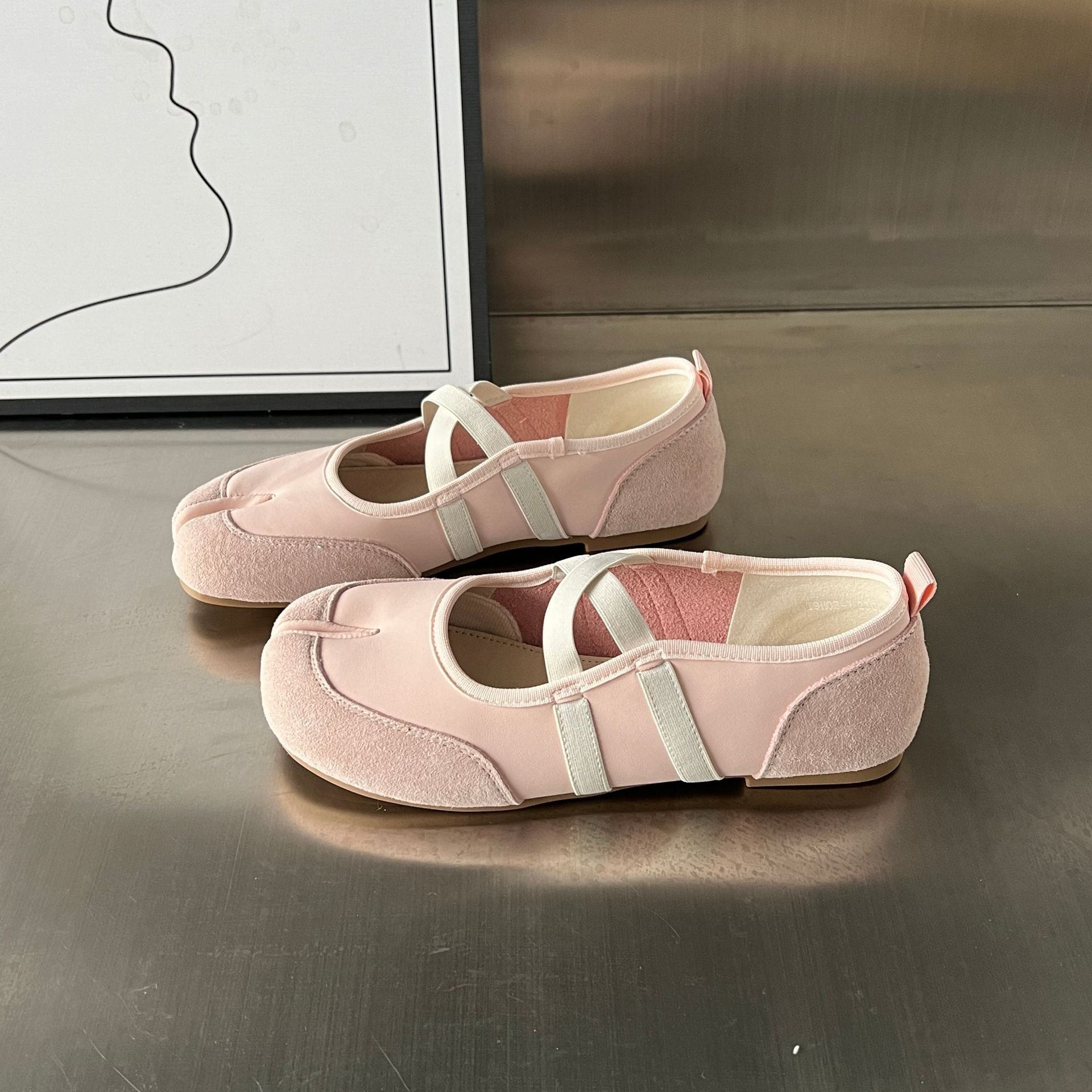 Damen Ballerinas mit feiner Lederoberfläche und komfortabler Sohle R&B