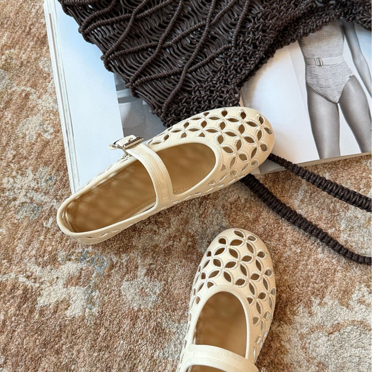 Damen klassische Ballerinas aus perforiertem Material