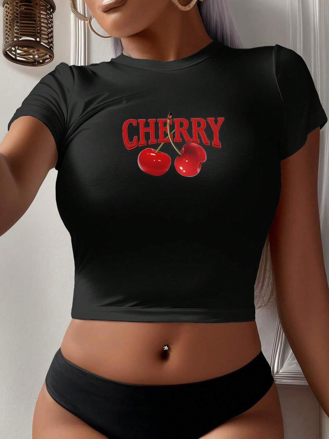 Damen Crop-T-Shirt mit kreativem Cocktail-Design R&B