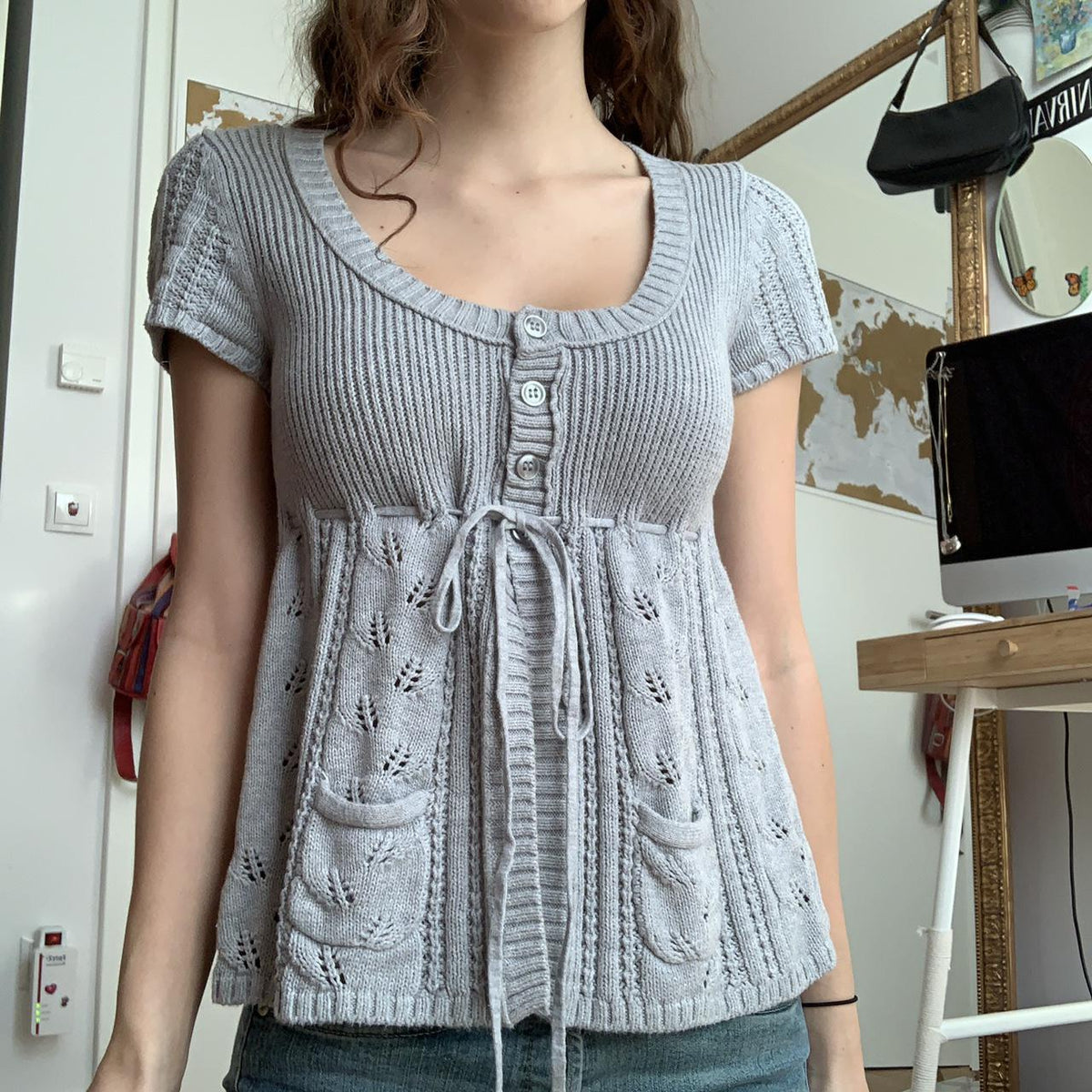 Damen Strickoberteil mit dekorativem Bindegürtel und Eingrifftaschen R&B