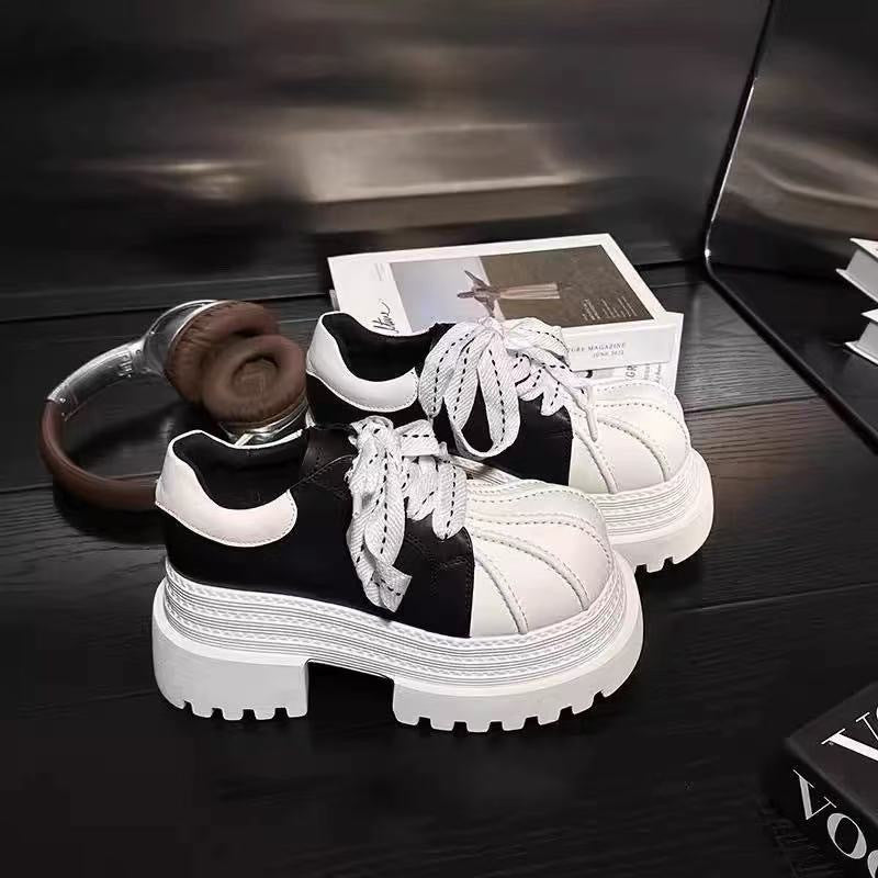 Damen Chunky Sneaker mit robustem Profil und stylischer Nahtdetails
