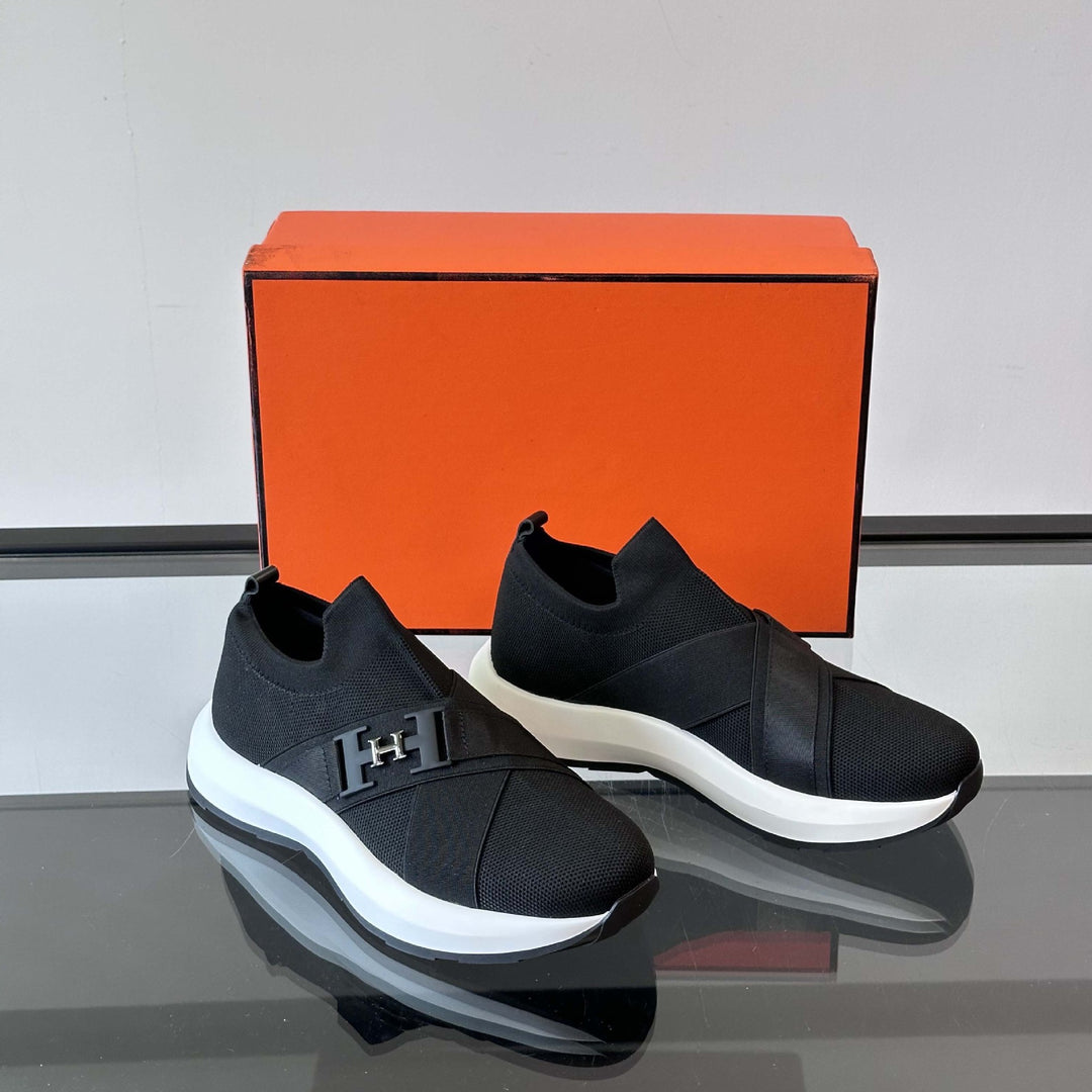 Damen Sportliche Slip-On Sneakers mit atmungsaktiver Mesh-Oberfläche und Dämpfungssystem R&B